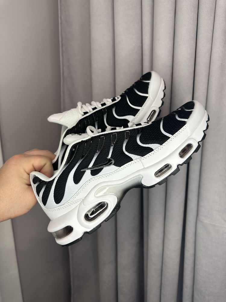 Кросівки Nike Air Max Plus TN  lack White 41-45