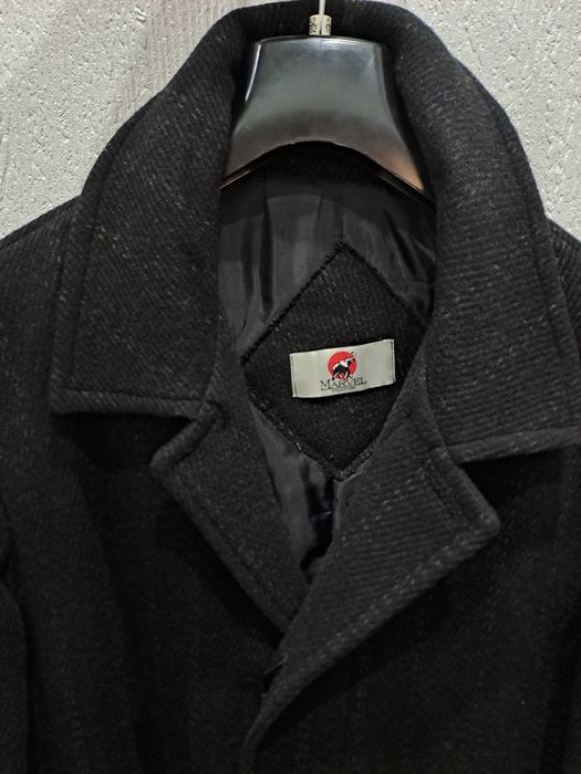 Elegancki zimowy czarny płaszcz z wełny r. 52.