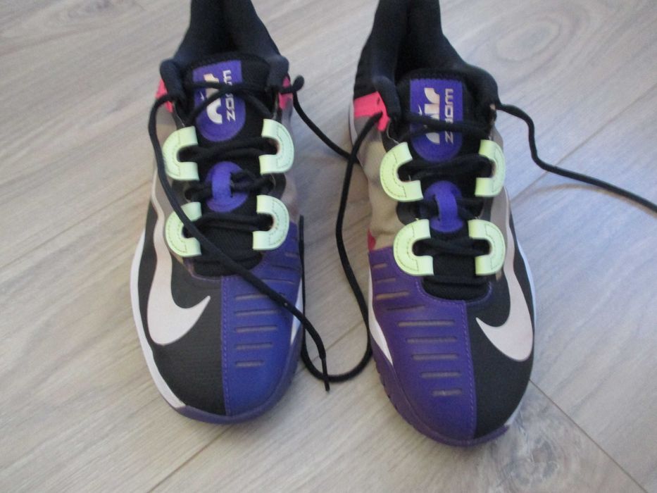 Кроссовки Nike размер 40,5 евро 6,5