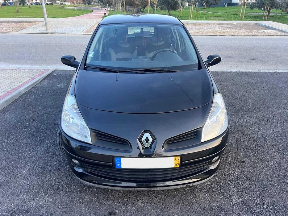 Renault Clio III RipCurl 1.2 16V 75cv (para desocupar)