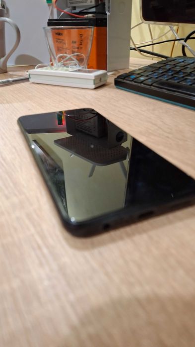 Samsung A04 продаю