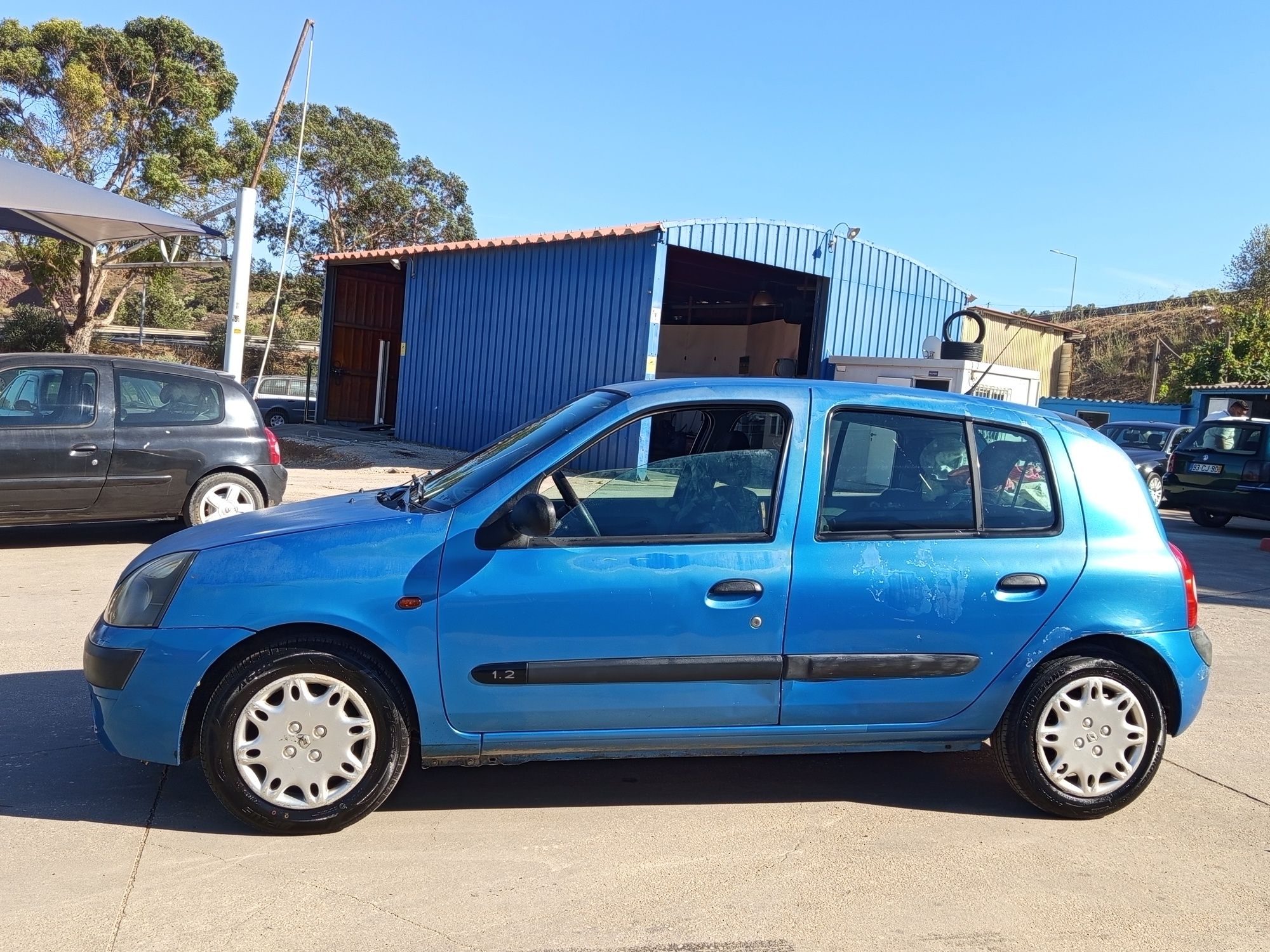Oportunidade Renault Clio 1.2 16v gasolina em excelente estado