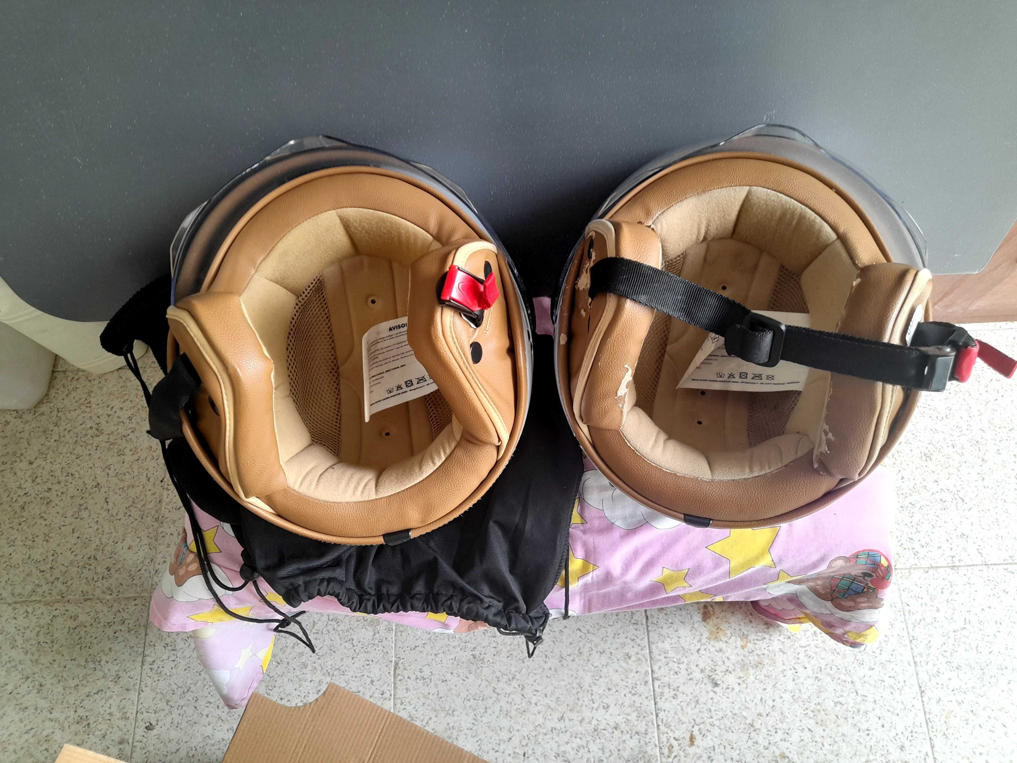 Dois capacetes para venda