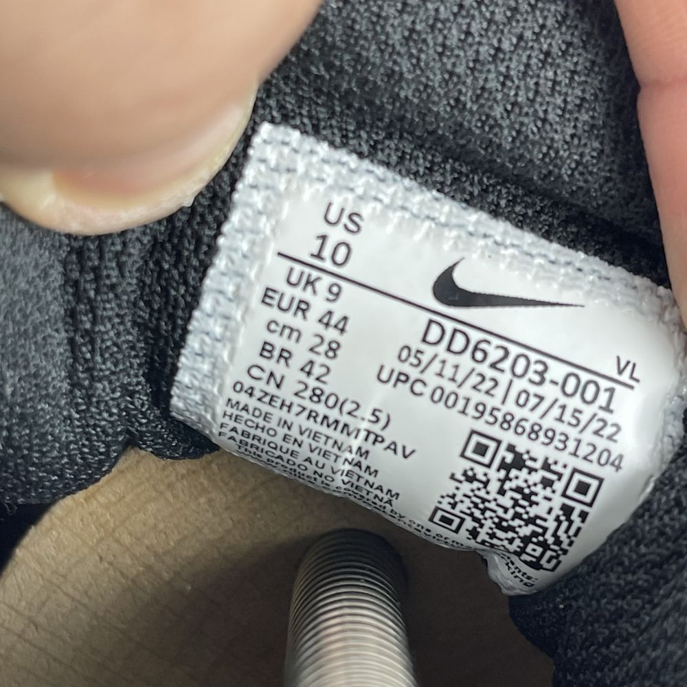 Кроссовки Nike 44