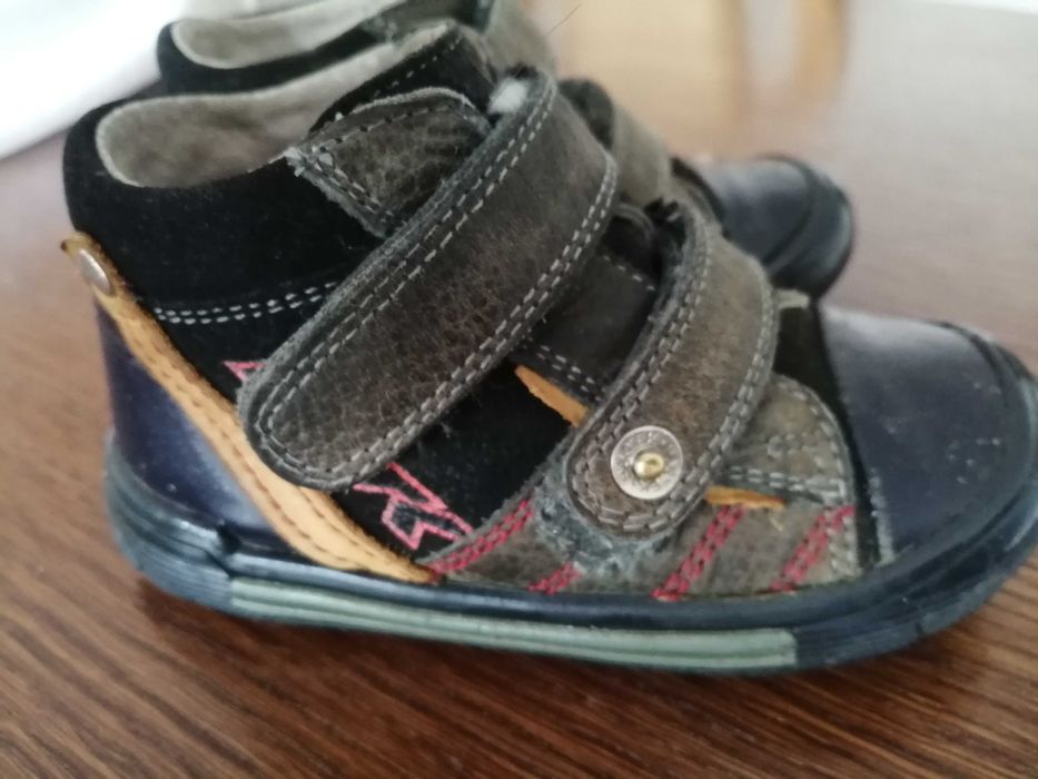 Trzewiki, rozm. 23, Bartek