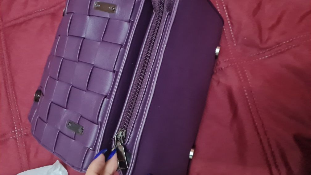 Bolsa Entrelaçada Roxa