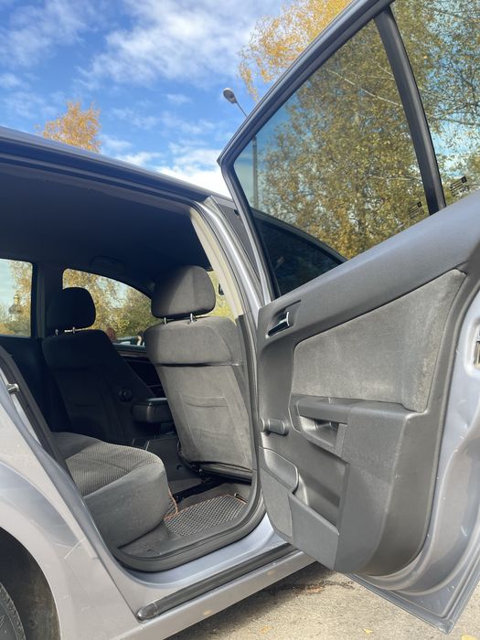 Opel Astra h 1.8 автомат