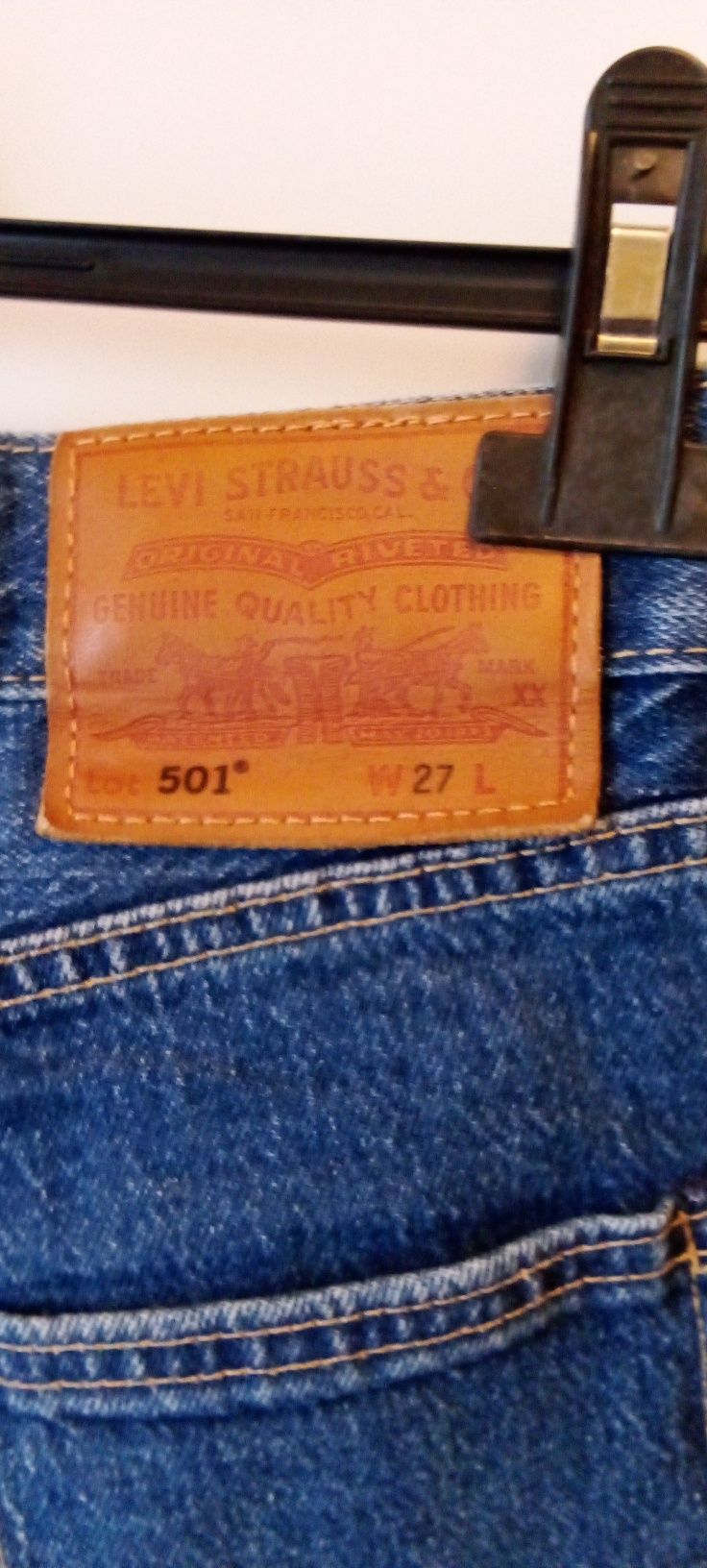 Calções de ganga, Levi's 501, tamanho 27