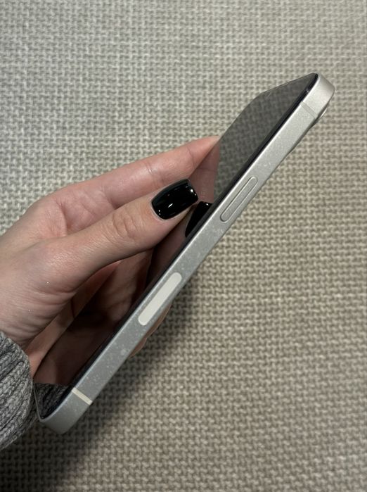 Продам iPhone 13 starlight 128gb без блокувань