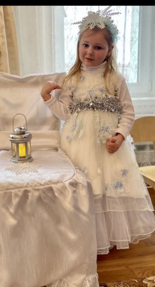 Сукня святкова сніжинка плаття на новорічний ранок нарядне 104во