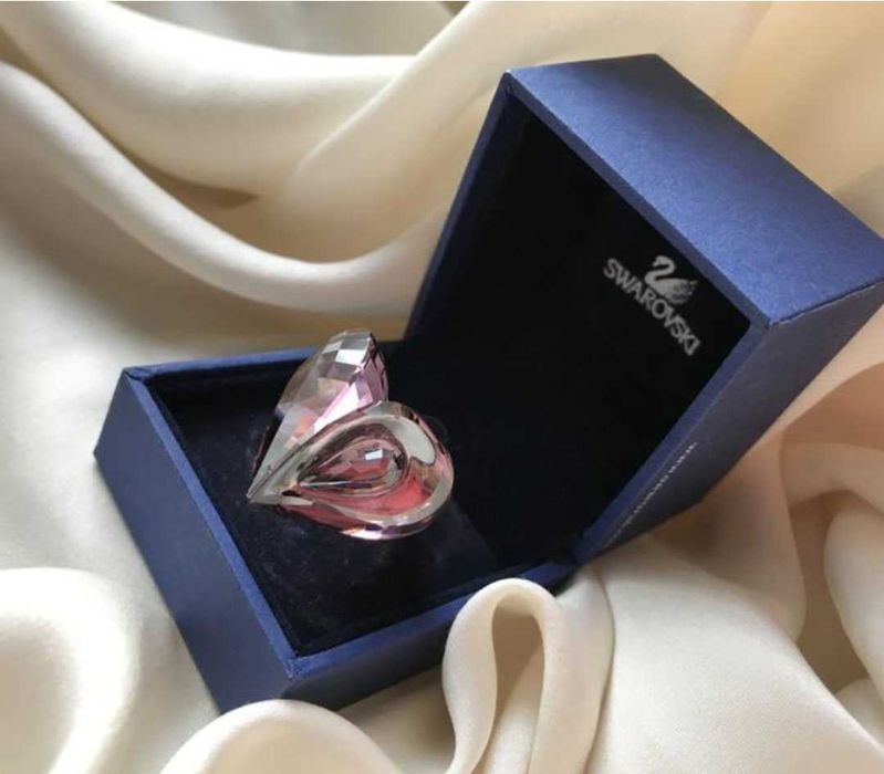Розкішна каблучка Swarovski Heart Rosaline Satin Ring