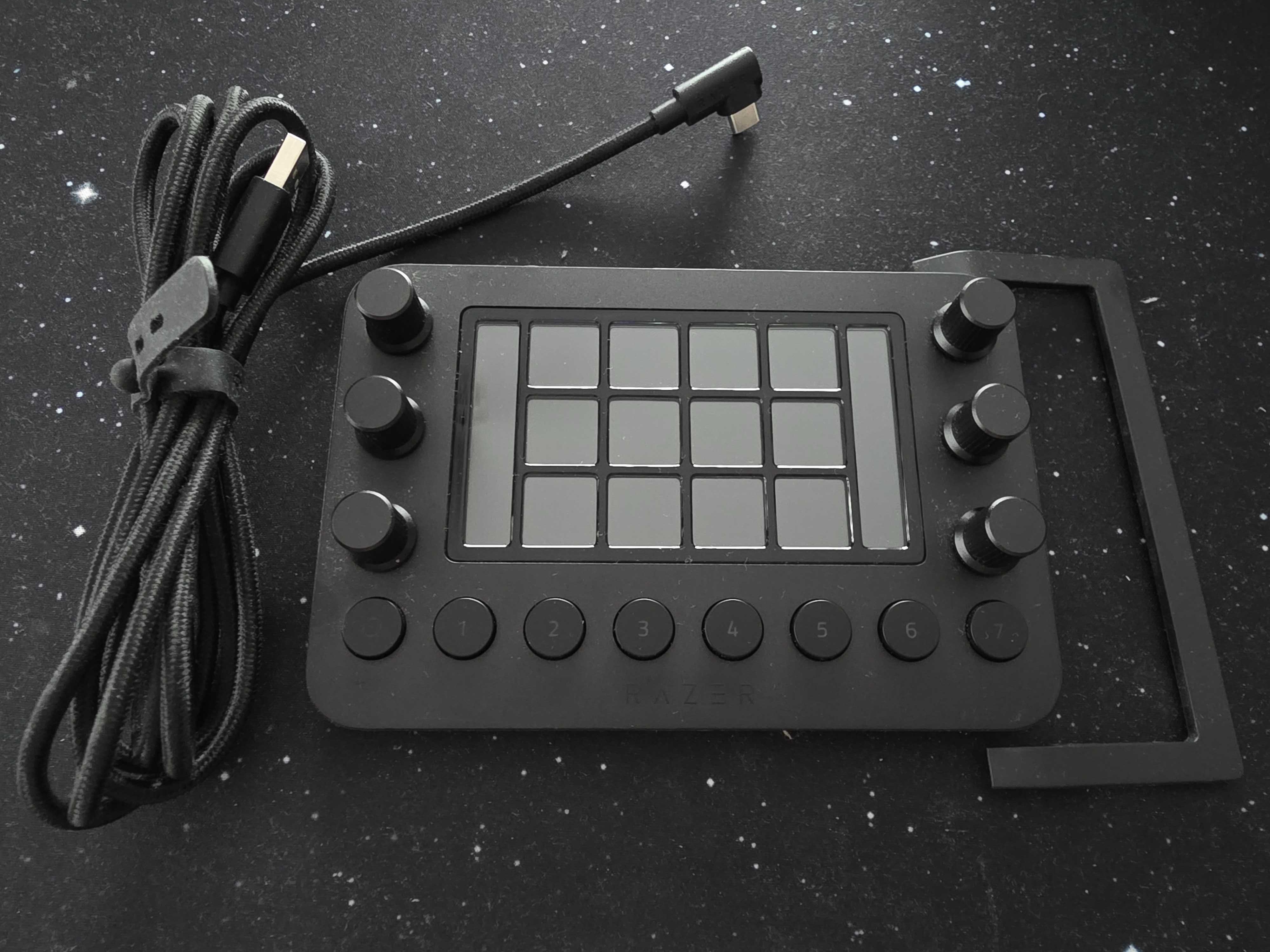 Razer Stream Controller – jak nowy! Integracja z Loupedeck