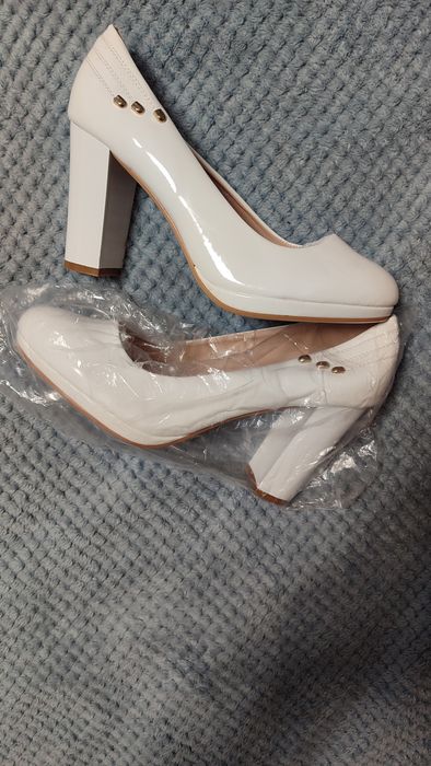 Весільні жіночі туфлі