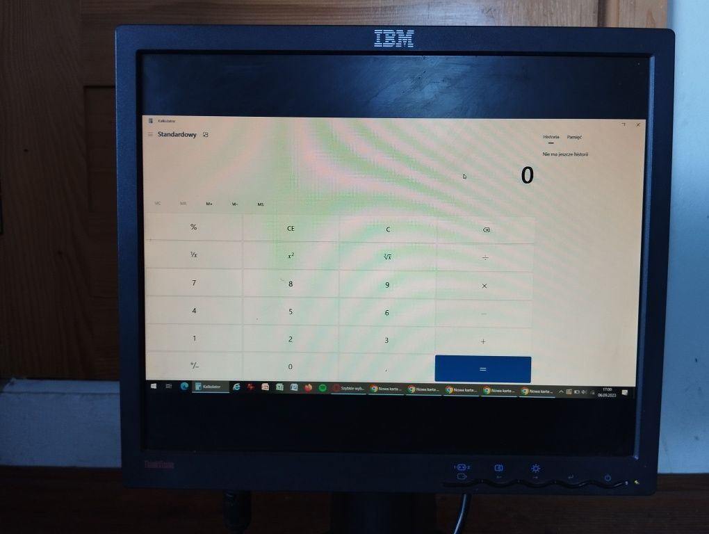 Monitor IBM sprawny