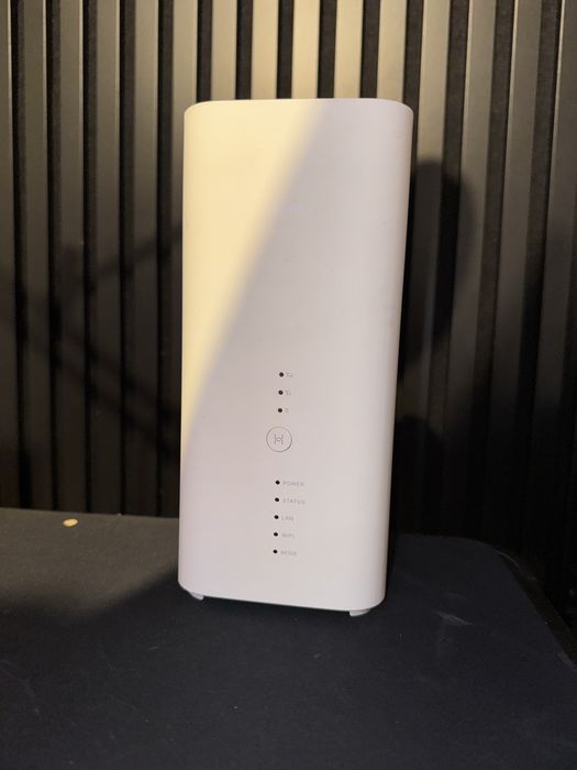 Ruter Huawei B818-263