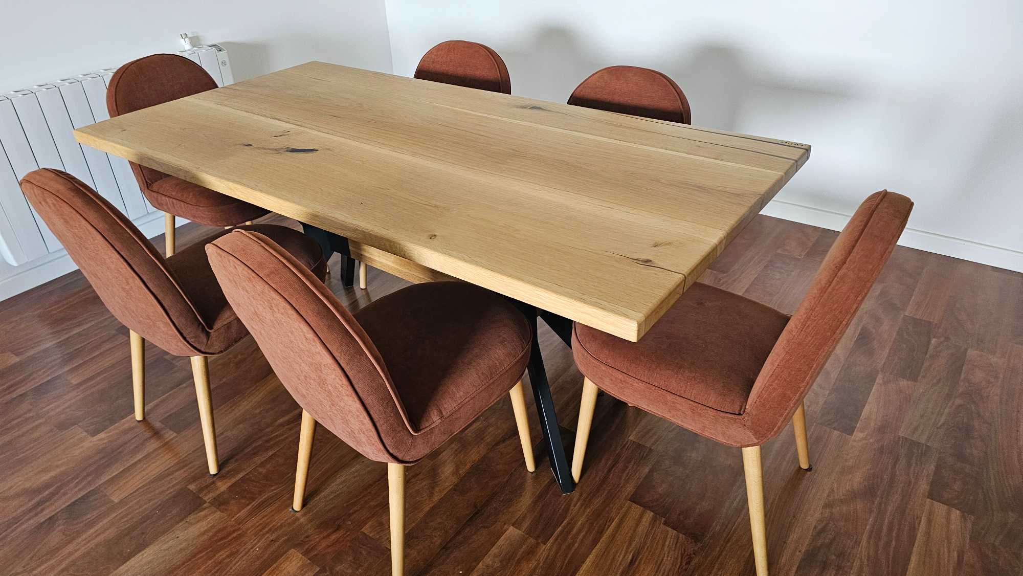 Mesa de jantar em madeira da Castiço Store