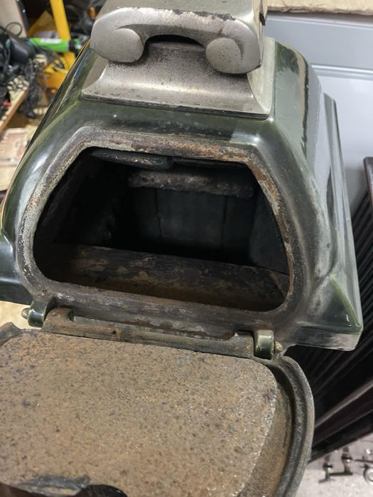 Старовина дровʼяна піч «буржуйка»