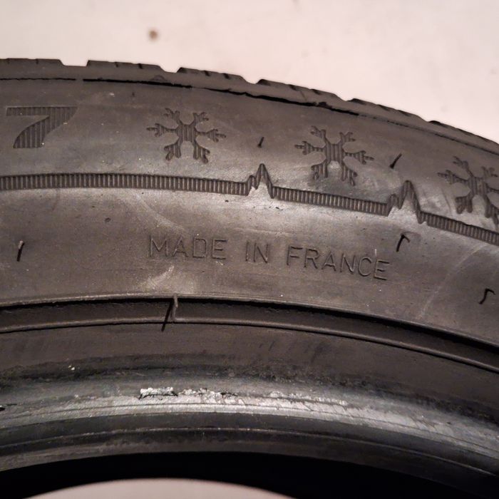 Зимові шини DUNLOP 215/55R17 097...648...0812