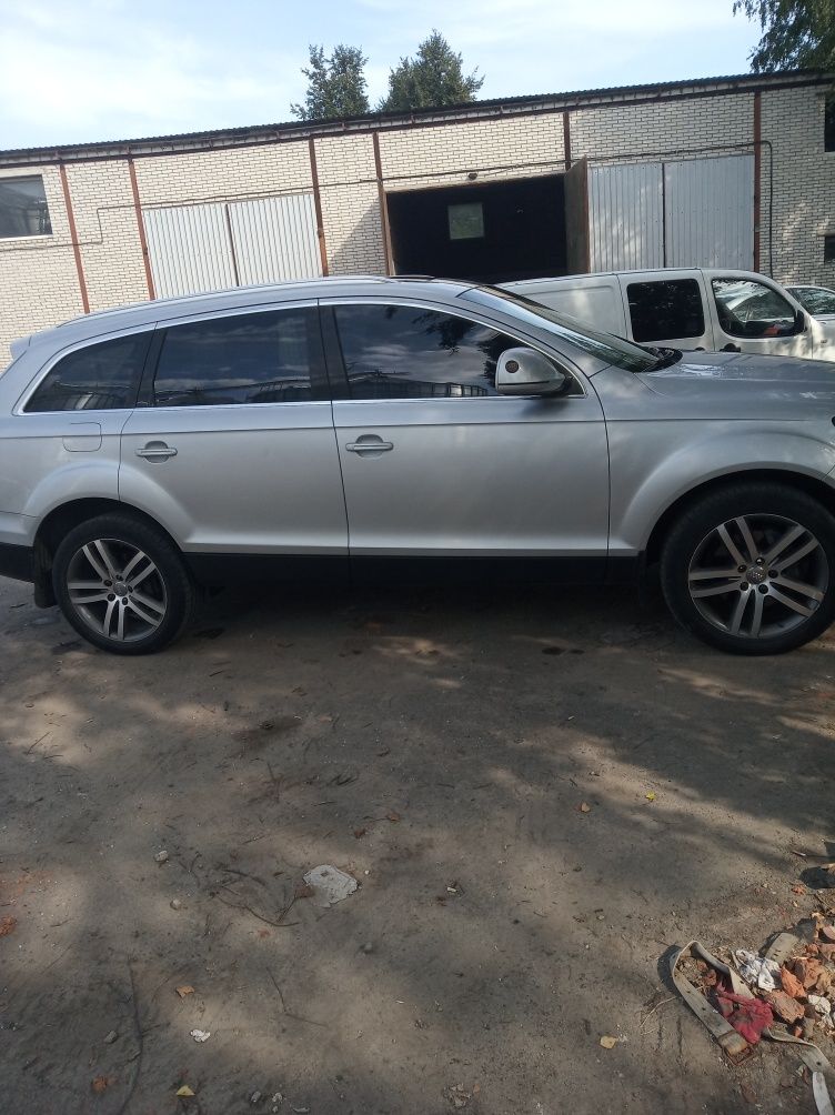Audi Q7 2008 3.6 бензин