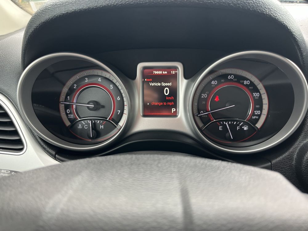 Dodge Journey 2,4 мінімальну пошкодження, відмінний стан