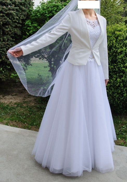 Suknia ślubna czysta biel
