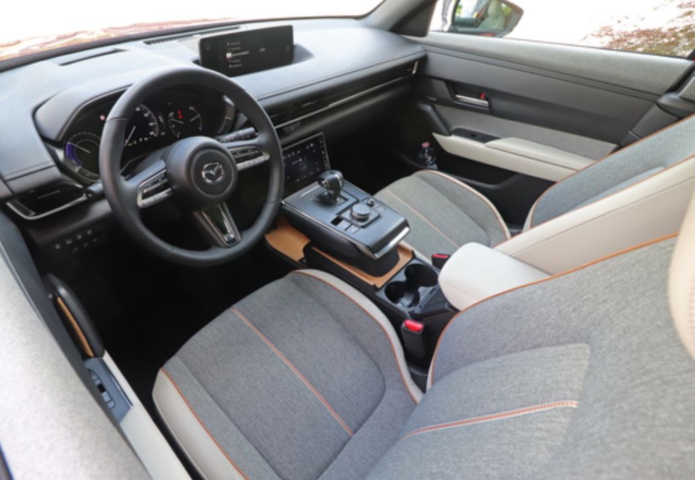 Mazda MX-30 e-Skyactiv First Edition 100% Elétrico