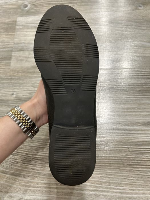 Чорні весняні сапожечки з натуральних матеріалів