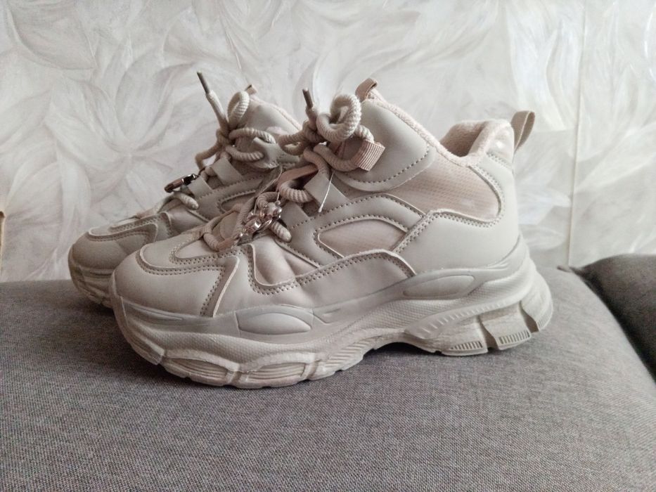 Кросівки жіночі осінь єврозима