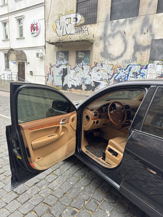 Porsche Cayenne 4.8 Turbo S