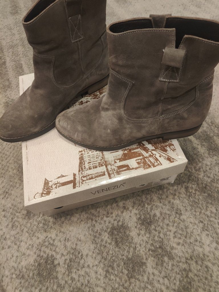 Buty kozaki botki Venezia, rozm 39, stan idealny