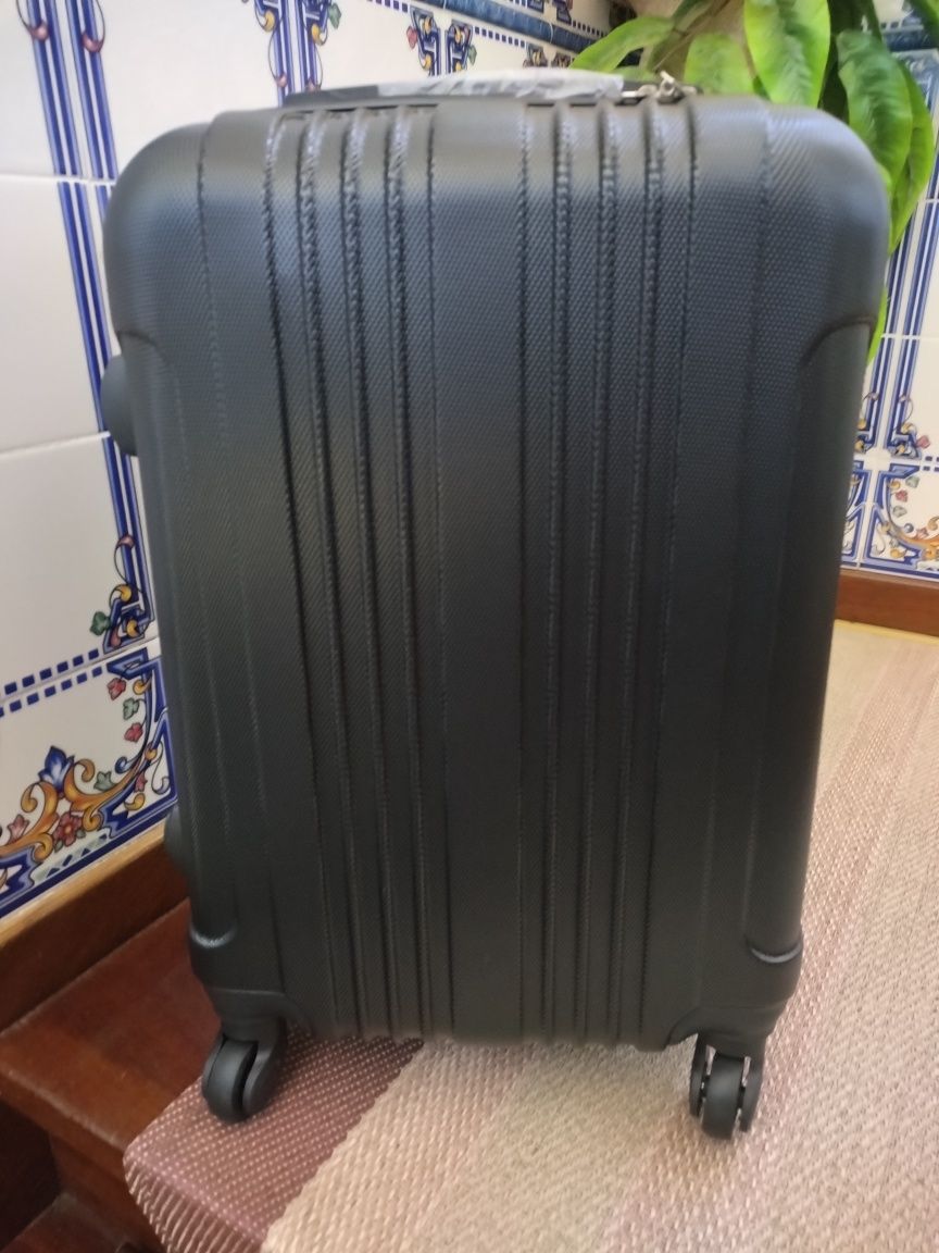 Malas de viagem NOVAS