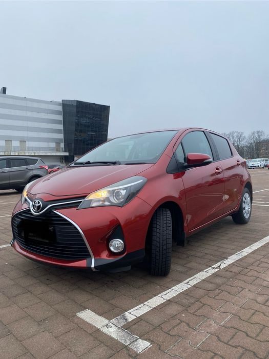 Toyota Yris дилерська