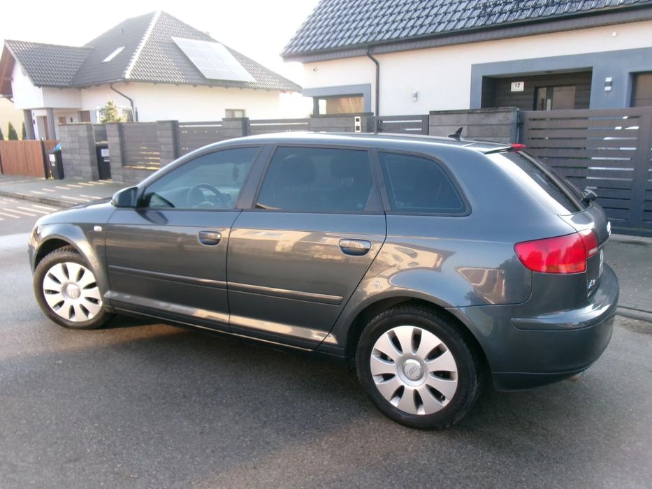 Audi A3 Limousine Ladne a3 8p 1.9 tdi -105 km 2006 r 5 drzwi szary met. stan bdb