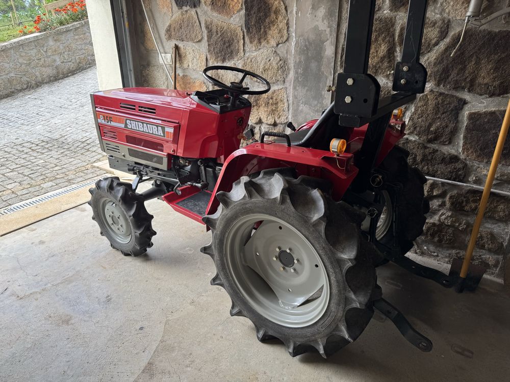 Trator Shibaura P15F