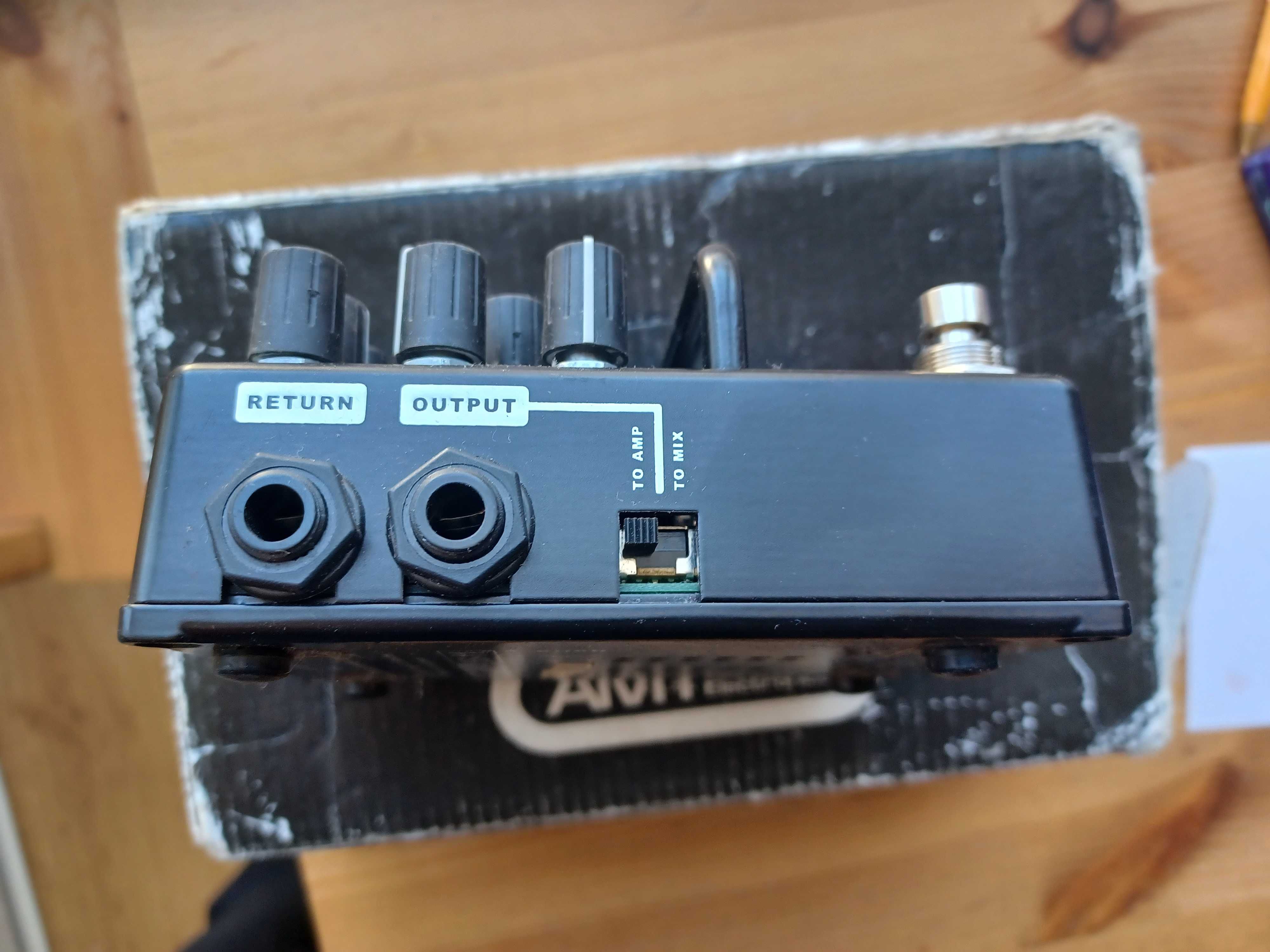 Gitarowy preamp lampowy, AMT SS-11A