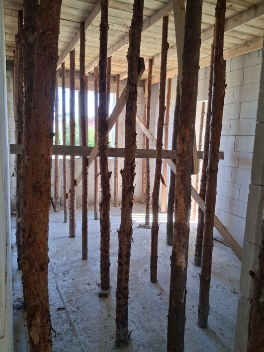 Stemple budowlane po pierwszej budowie 370 szt. 2,9m, deski szalunkowe