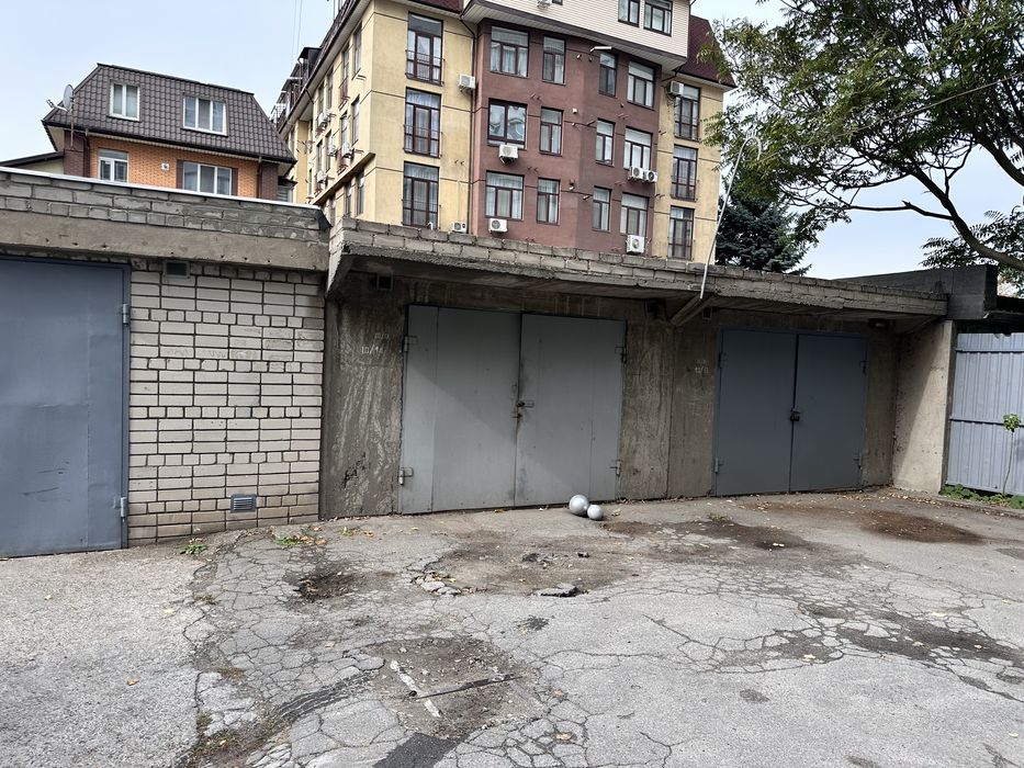 Продам капитальный ГАРАЖ ул. Рабочая (двор 152 дома)