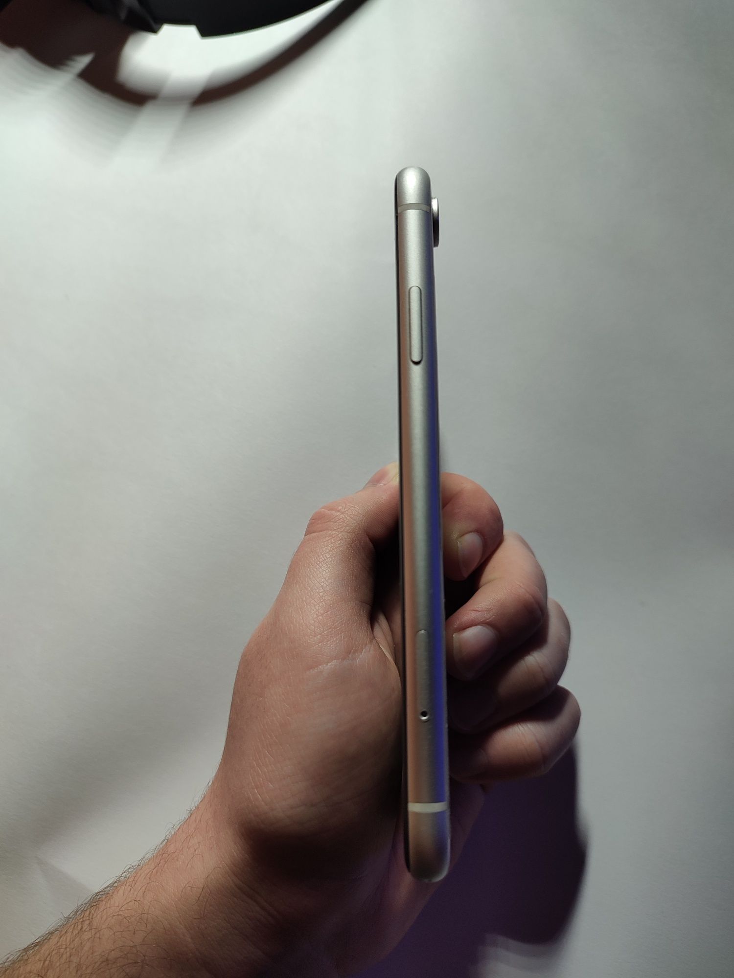Продам iPhone xr 64gb Neverlok