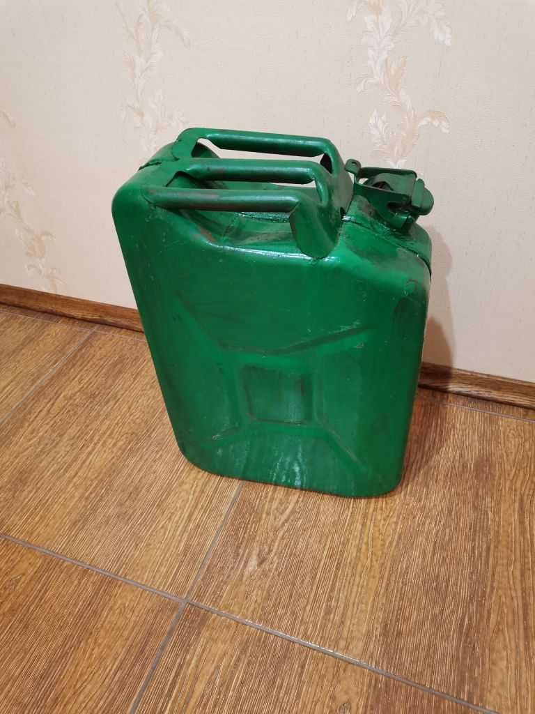 Канистра металлическая 20л ссср