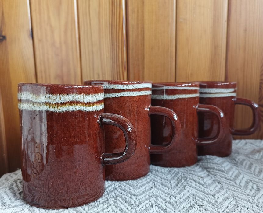 Zestaw ceramicznych kubków "Brown Drip Glaze"