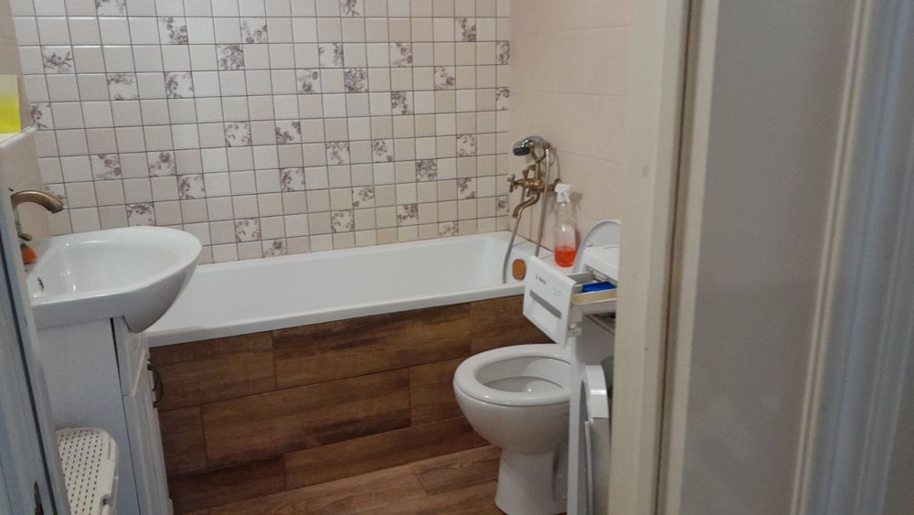 Дом длительно в городе