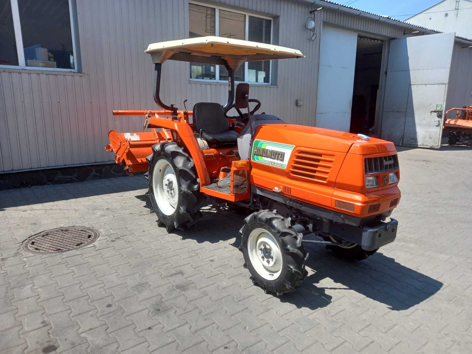 Japoński traktorek Hinomoto Kubota NX220 z glebogryzarką 4x4 22KM Rewe