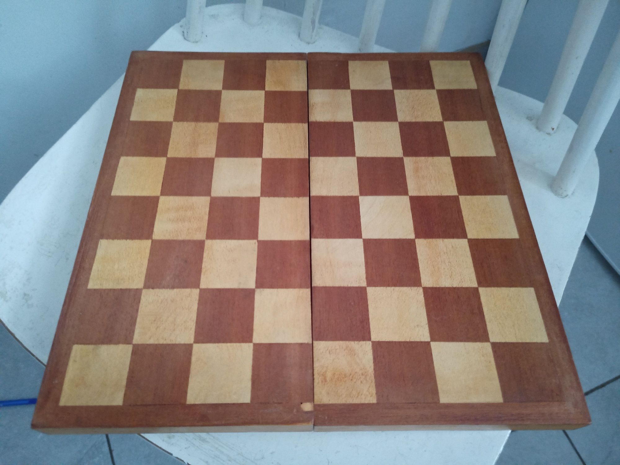 Stare szachy drewniane