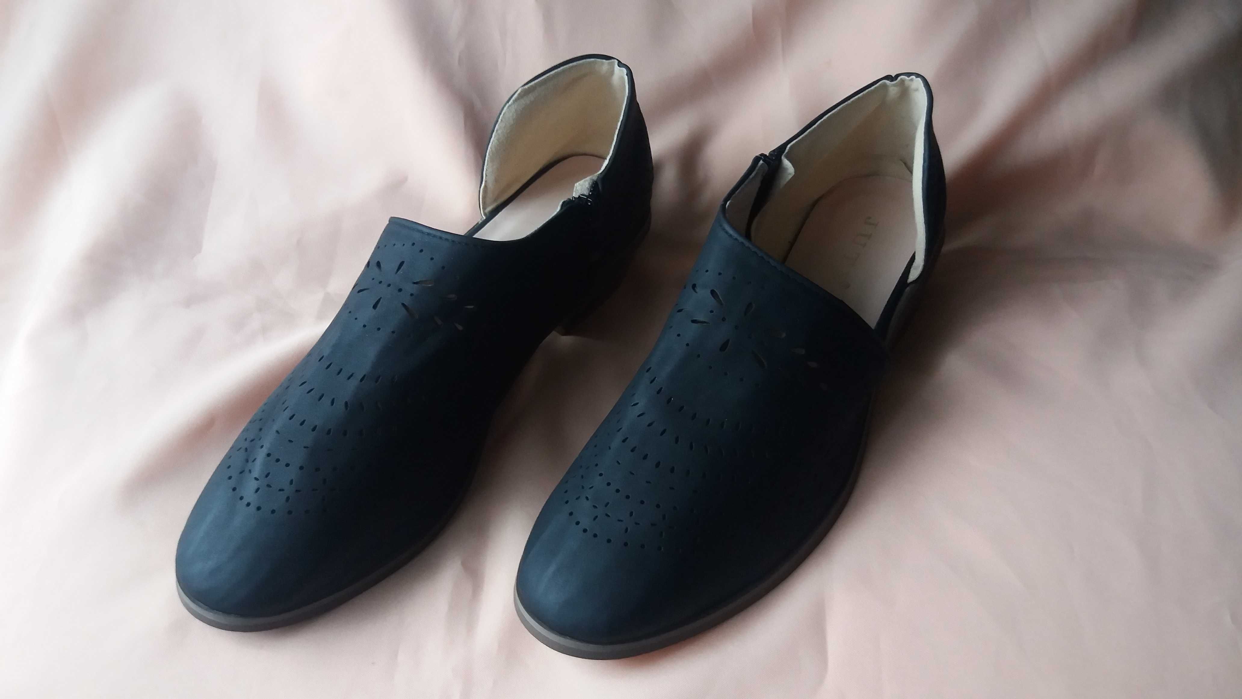 Czarne buty+gratis
