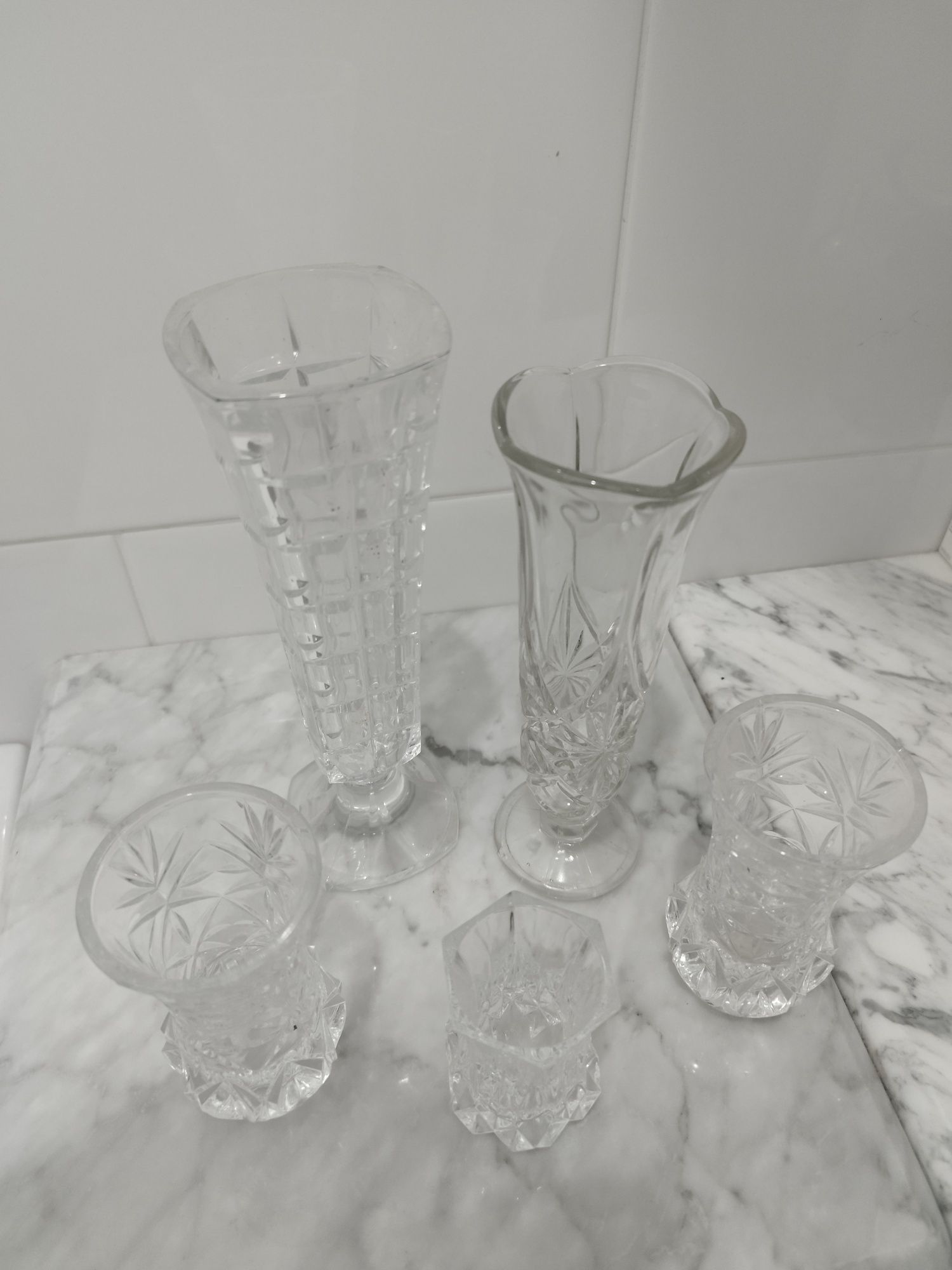 Conjunto 5 jarras em vidro
