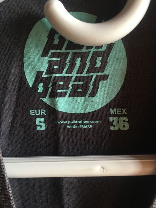 T-shirt preta nothing is original Pull and bear