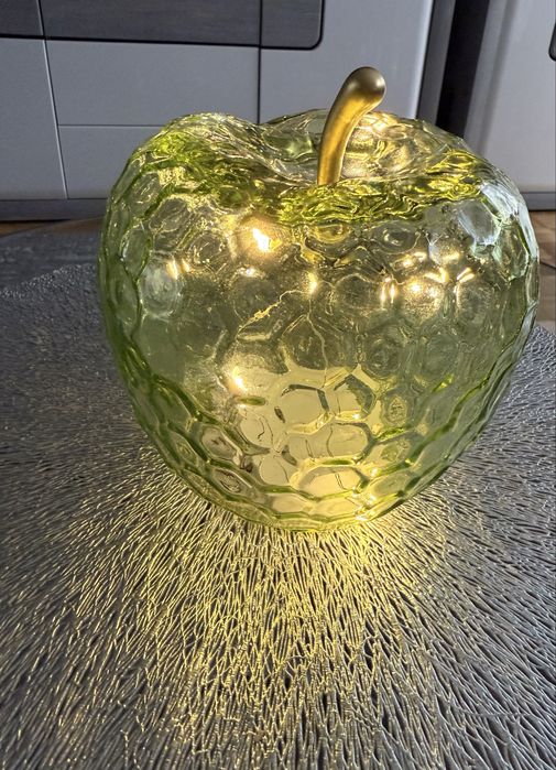 Lampka jabłko ledowe szklane