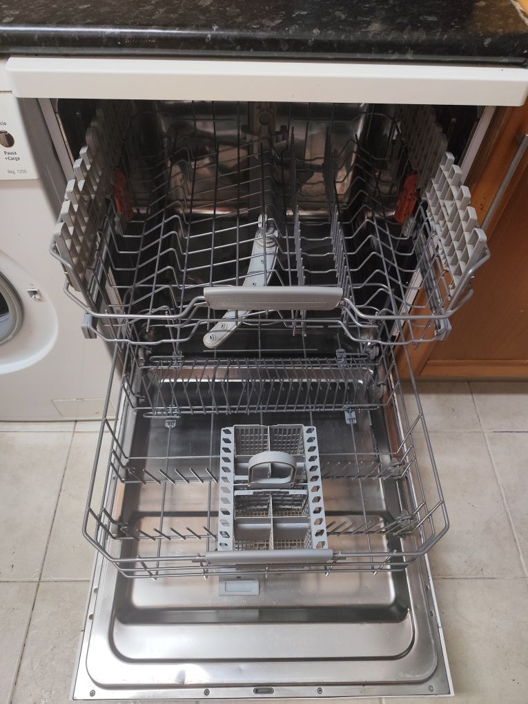 Máquina de lavar louça Ariston Hotpoint