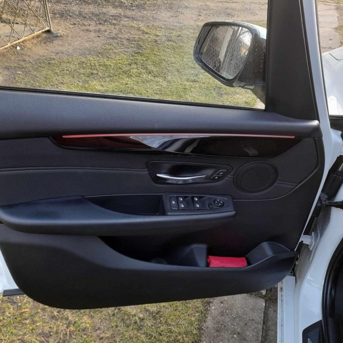BMW Serii 2 Active Tourer 218d Pano LED