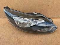 ford focus mk3 lampa prawy przód